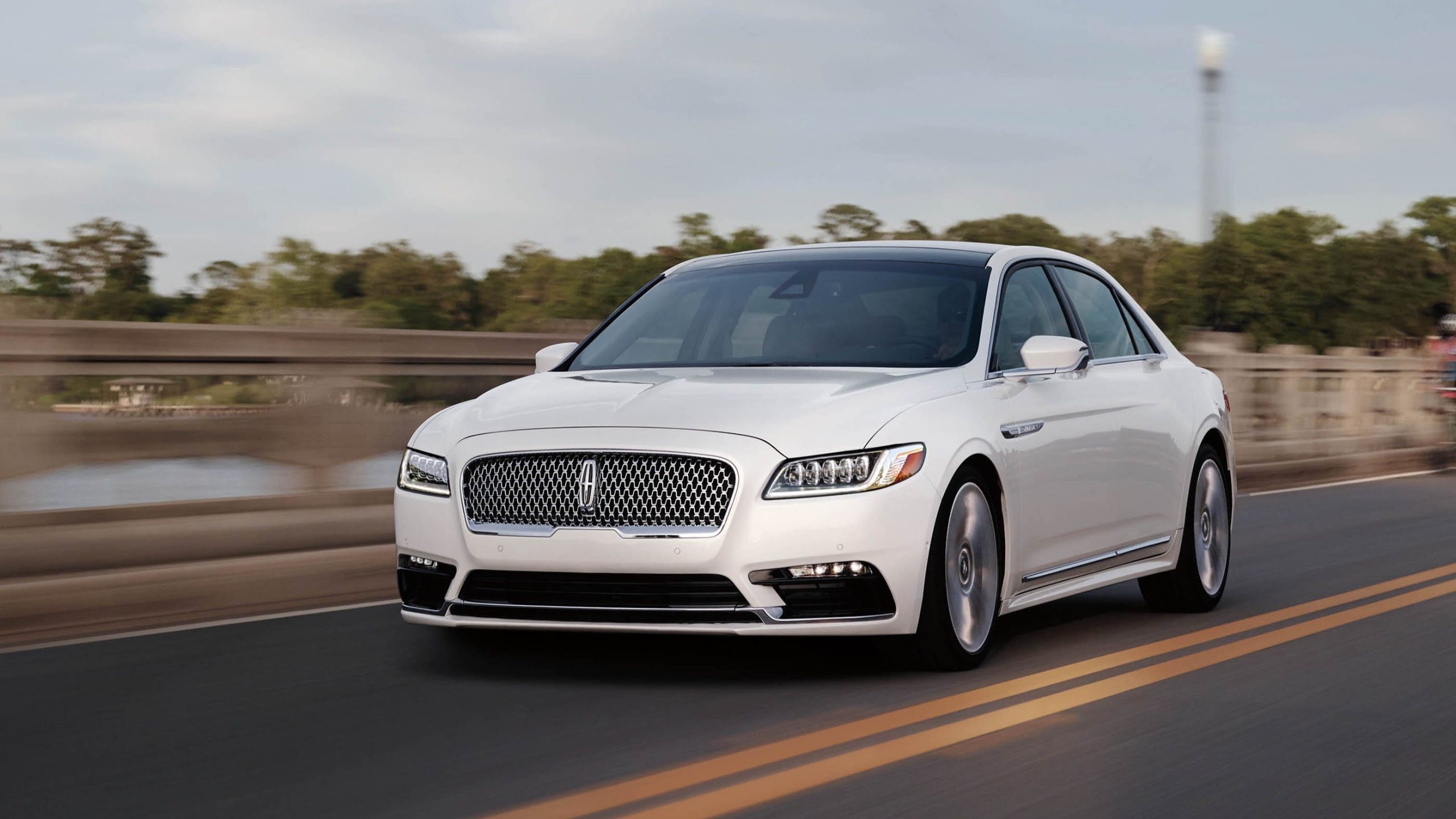 Are Lincolns Luxury Cars