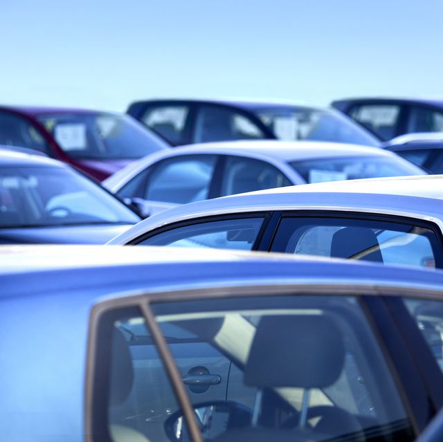 How to Refinance a Car Loan With a Different Bank